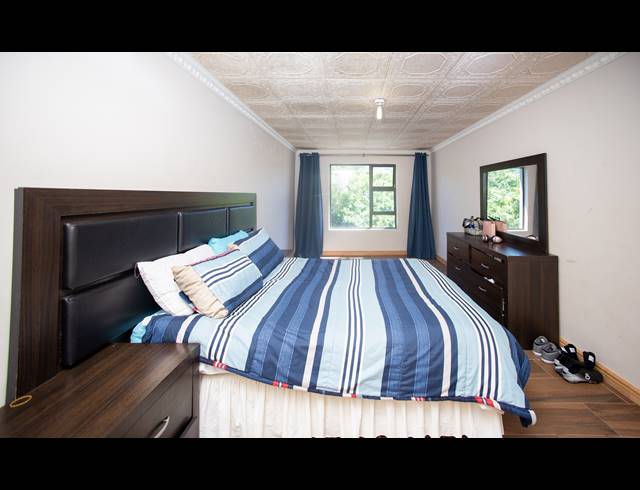 6 BEDROOM HOUSE FOR SALE IN BEACON BAY